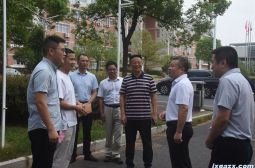 周万辉市长教师节走访慰问我校教师