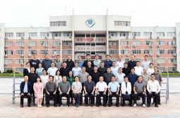江西省重点中学协作体2026届高三教学教研工作研讨会在高安中学圆满举办