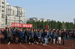 高安中学第50届秋季田径运动会高三年级入场式风采（一）