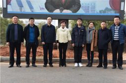 高安中学校友张任军捐赠母校两面大型电子显示屏