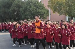 高安中学&ldquo;两跑三操&rdquo;提振学生精气神