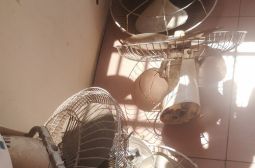 总务处对教室、宿舍风扇进行安全检查