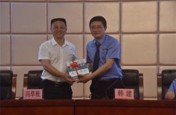 高安市人民检察院检察官为高安中学学生开展法律和心理健康教育专题讲座