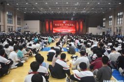 高安中学隆重举办2023届高三学生毕业文艺汇演