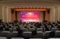 高安中学举办德育专题讲座