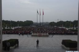 我校举行消防应急疏散演练