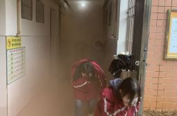 高安中学系列消防安全专题活动之二：寝室消防应急疏散演练