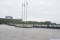 我校举行升旗仪式宣传全国教育工作会议精神