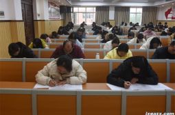 高安中学2024年教师业务考试成功举办
