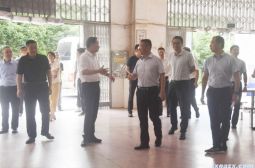 省政府相关同志到我校调研