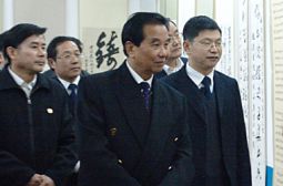 吴官正视察我校之三