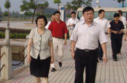 清华大学教授来校考察