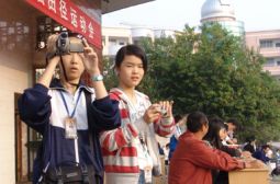 校运会：学生既展才能又开心