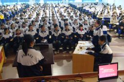 我校高中部首届优质班会观摩