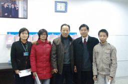 上海校友雪中送炭