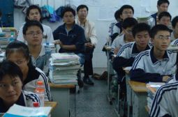 陈校长参与学生班会课