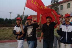 我校学生赴敬老院慰问