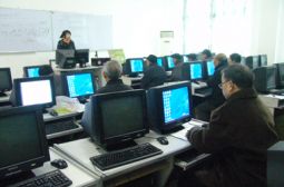 退休教师学电脑