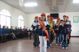 我学生代表赴祥符敬老院慰问演出