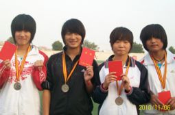 我校体育女队首次进入全省团体前三甲