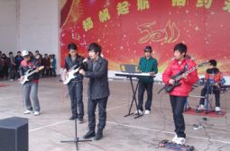 我校迎新年文艺演出（二）