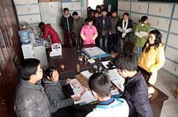 中铁十六局沪昆客专五标项目部助学款发放