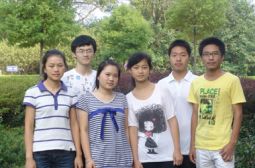 六学子现场“雕龙”喜获丰收
