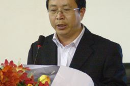 我校八届三次教代会召开（五）
