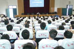 宜春市校园安全培训在我校举行