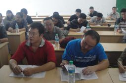 提高农村学校办学水平发展研讨会在我校举行