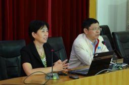 上海心理专家来校讲学