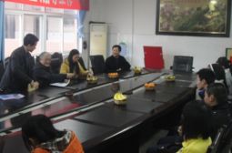 市关工委组织发放助学金