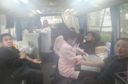 我校教师义务献血为全市之最