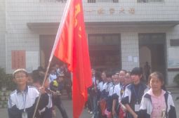 学雷锋：初中年级见行动