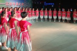 我校师生献艺凤凰大舞台（下）