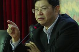 新校区举行班会说课暨班主任工作经验交流