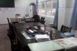 高二映象记（五）整洁的办公室