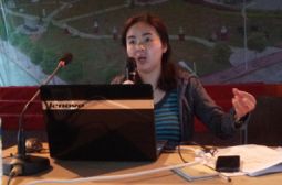 省知名家教专家曾艳来校讲学