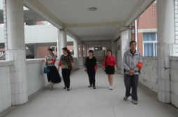 新校区：家长志愿者参与学校管理