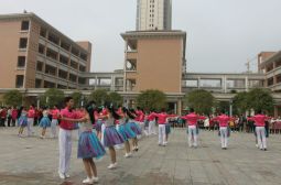 江西省第三届中小学校园集体舞比赛，我校获一等奖