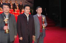 我校勇夺《高安我的家》合唱大赛总决赛一等奖