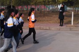 高一高二年级课间跑比赛结束