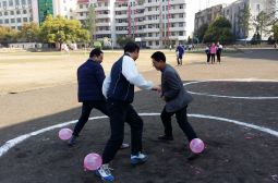 老校教工活动趣味多