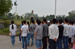 市消防大队来我校开展消防安全知识培训