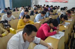 我校举行青年教师教学业务水平考试
