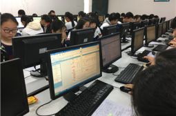 南浦校区高考网上报名圆满结束