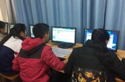 南浦校区高考网络报名工作进行中