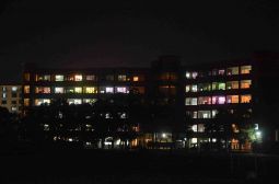 载舞载歌辞旧岁,师生同台贺新年