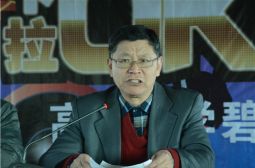 东风渐劲春渐浓万千红紫斗芳菲——我校2017年上半年全体教职工大会召开
