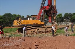 我校体育馆奠基动工仪式举行